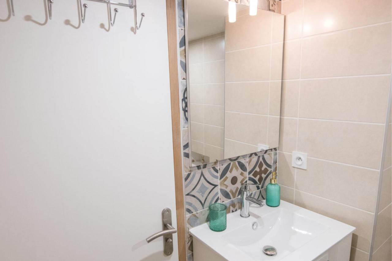 Kasa Home - Calme, Cosy, Wifi & Netflix Saint-Martin-la-Plaine Exteriör bild